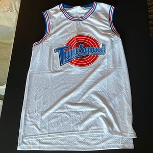 men’s large Michael Jordan tunesquad jersey. great condition worn once.